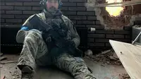 YouTuber dan pakar militer Ken Rhee (Rhee Keung) di Ukraina. Dok: Instagram @rokseal