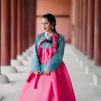 Tampilan cewek berwajah indo ini memang super cantik. (Sumber foto: pevpearce/instagram)