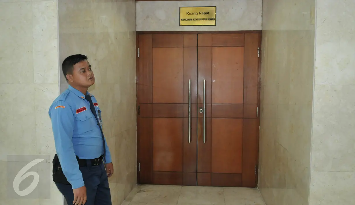 MKD menggelar rapat internal untuk kasus yang menimpa Setya Novanto, Jakarta, Senin (23/11/2015). Hasil Rapat MKD akan menentukan kelanjutan kasus Setya Novanto. (Liputan6.com/Johan Tallo) 