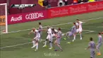 Berita video gol bunuh diri konyol dengan lutut di Liga Amerika Serikat (Major League Soccer). This video presented by BallBall.