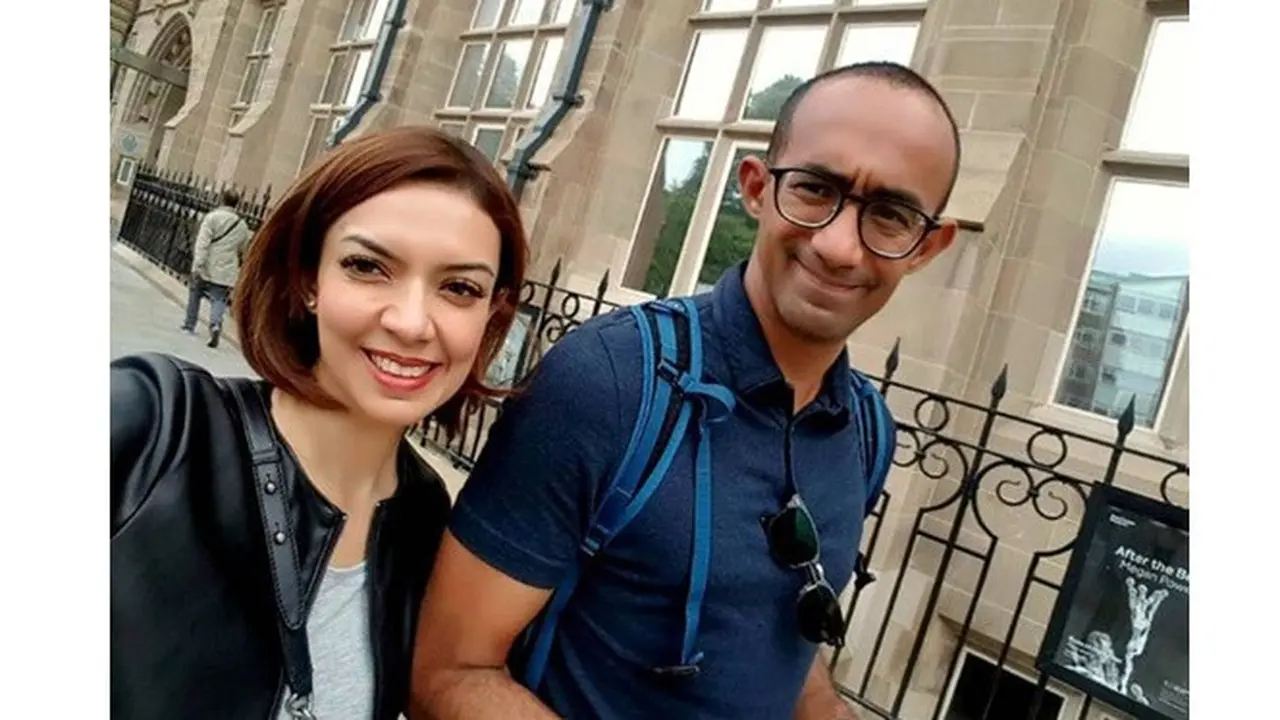 Jarang Terekspos, Ini 6 Momen Mesra Najwa Shihab Bareng Suami