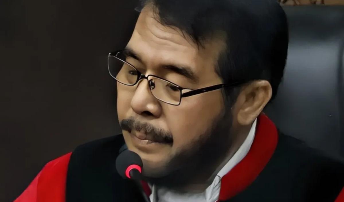 Anwar tak bicara banyak terkait sidang etik MKMK dijalaninya hari ini. Dia mengaku, pemeriksaannya hanya terkait hal-hal yang sudah ramai diperbincangkan.
