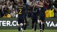 Para pemain Real Madrid merayakan gol yang dicetak Federico Falverde ke gawang AC Milan pada laga pramusim di California, Senin (24/7/2023) pagi WIB.  (AP Photo/Ashley Landis)