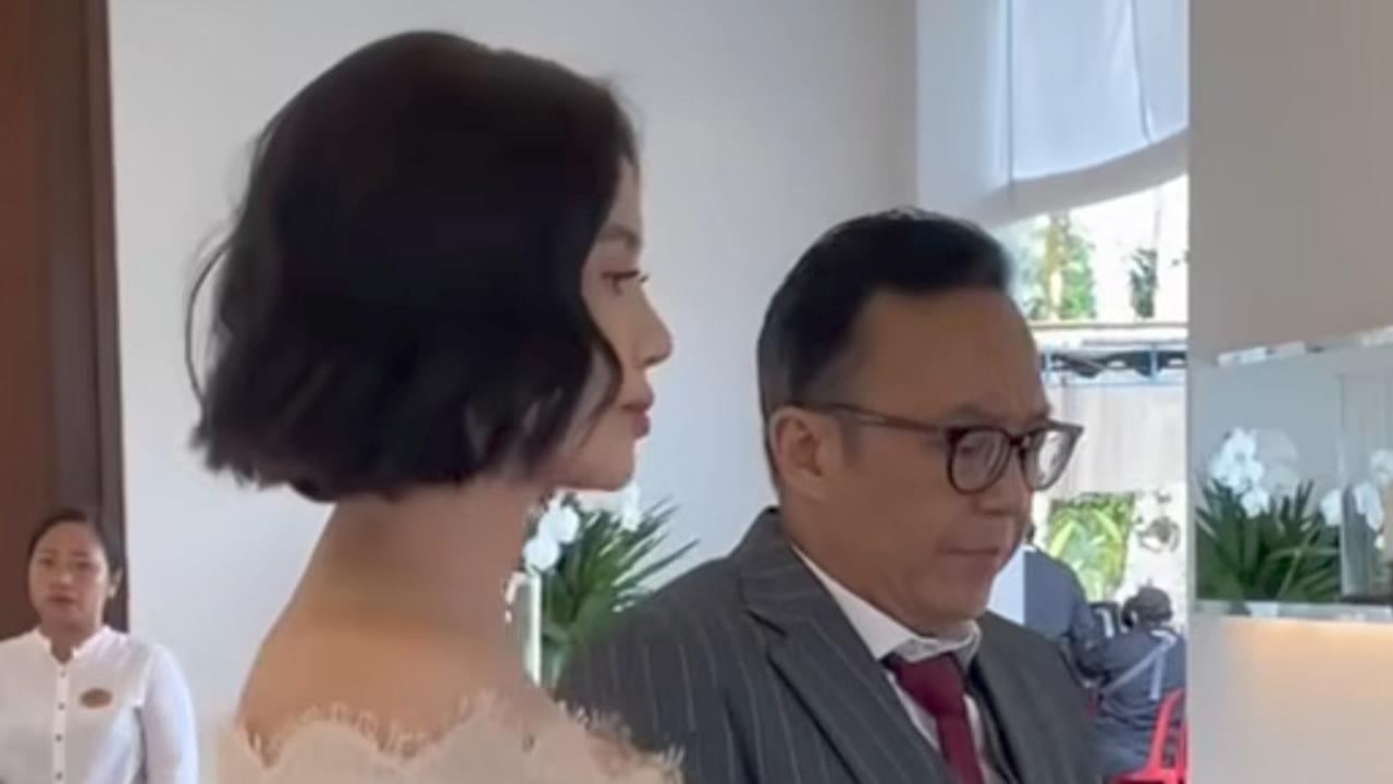 Profil Dearly Desiana, Pengusaha Kuliner Cantik Jadi Gandengan Baru Ari Lasso di Pernikahan Luna Maya