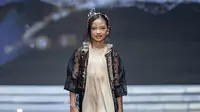 Kiprah Indiana Kira Kahuripan di Catwalk, Usia 9 Tahun Jadi Model Didukung 100 Persen Orang Tua