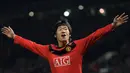 Park Ji Sung merupakan pemain Asia dengan koleksi trofi terbanyak di Eropa bersama MU. Sebelumnya, pemain Korea Selatan tersebut sukses memenangkan dua trofi bersama PSV Eindhoven pada musim 2004/2005 dan masuk dalam nominasi Ballon d'Or di akhir tahun. (AFP/Andrew Yates)