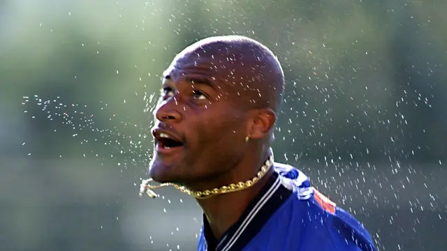 Winston Bogarde