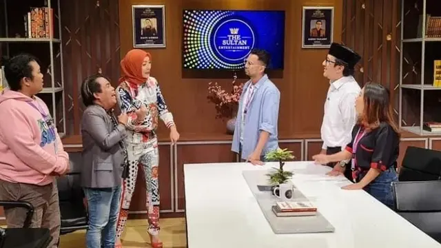 Angelina Sondakh punya instagram