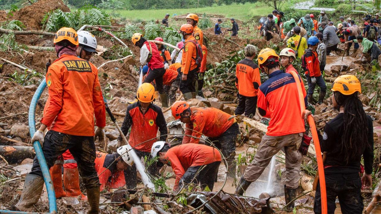 Potret Bencana Tanah Longsor Pekalongan, Korban Tewas Bertambah Jadi 21 orang