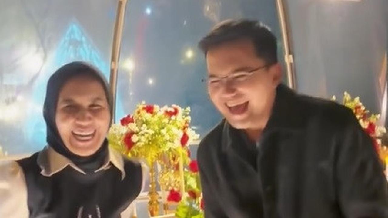 8 Potret Kejutan Ulang Tahun Sahrul Gunawan ke-49 dari sang Istri, Sweet Pakai Banget