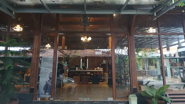 Mengunjungi Kerajinan Kulit Djoen Leather di Banguntapan, Bantul