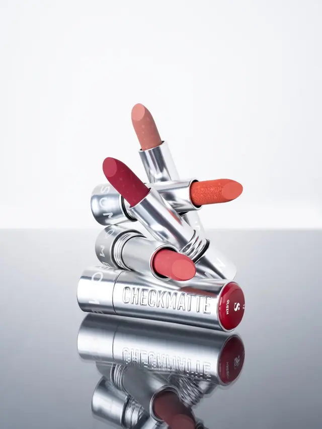 Mencoba Tren Makeup Viral ala Douyin dengan Produk Lokal