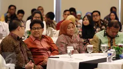 Ketua Umum Partai Kebangkitan Bangsa (PKB) Muhaimin Iskandar (Cak Imin) saat menghadiri acara diskusi PKB di Jakarta, Senin (23/1). Diskusi bertema "Om Toleran Om" membahas SARA, Radikalisme dan Prospek Ekonomi Indonesia 2017. (Liputan6.com/Johan Tallo)