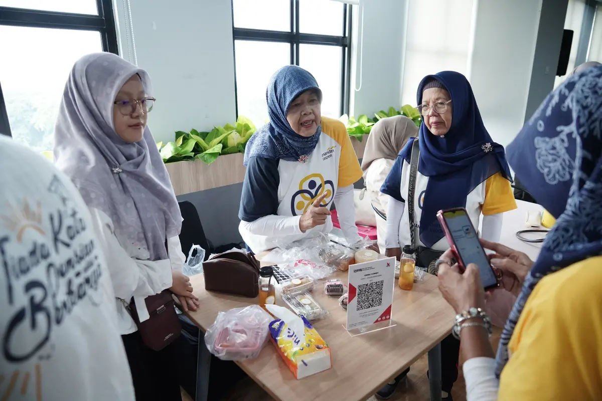 Bank Mandiri Taspen menggelar kegiatan "Glow and Grow" untuk memperingati Hari Lanjut Usia Nasional di Gedung Graha Mantap. (Dok Bank Mantap)