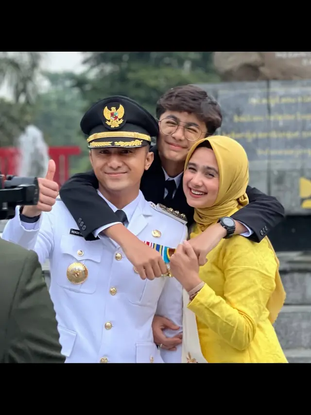 Hengky Kurniawan dan Bintang Pratama