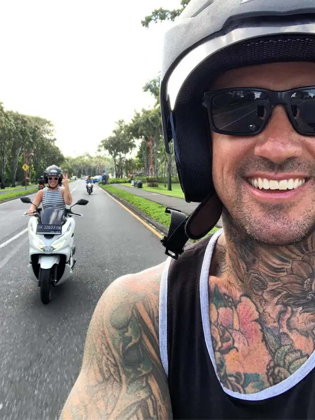 [Bintang] Pink - Carey Hart