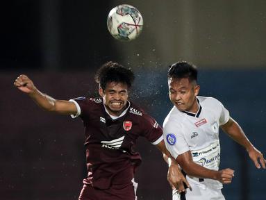 Dalam pertandingan yang berlangsung di Stadion Agung, Bantul, Sabtu (27/11/2021) tersebut PSM Makassar harus puas mendapatkan satu poin saat berjumpa Persipura Jayapura. (Bola.com/Bagaskara Lazuardi)