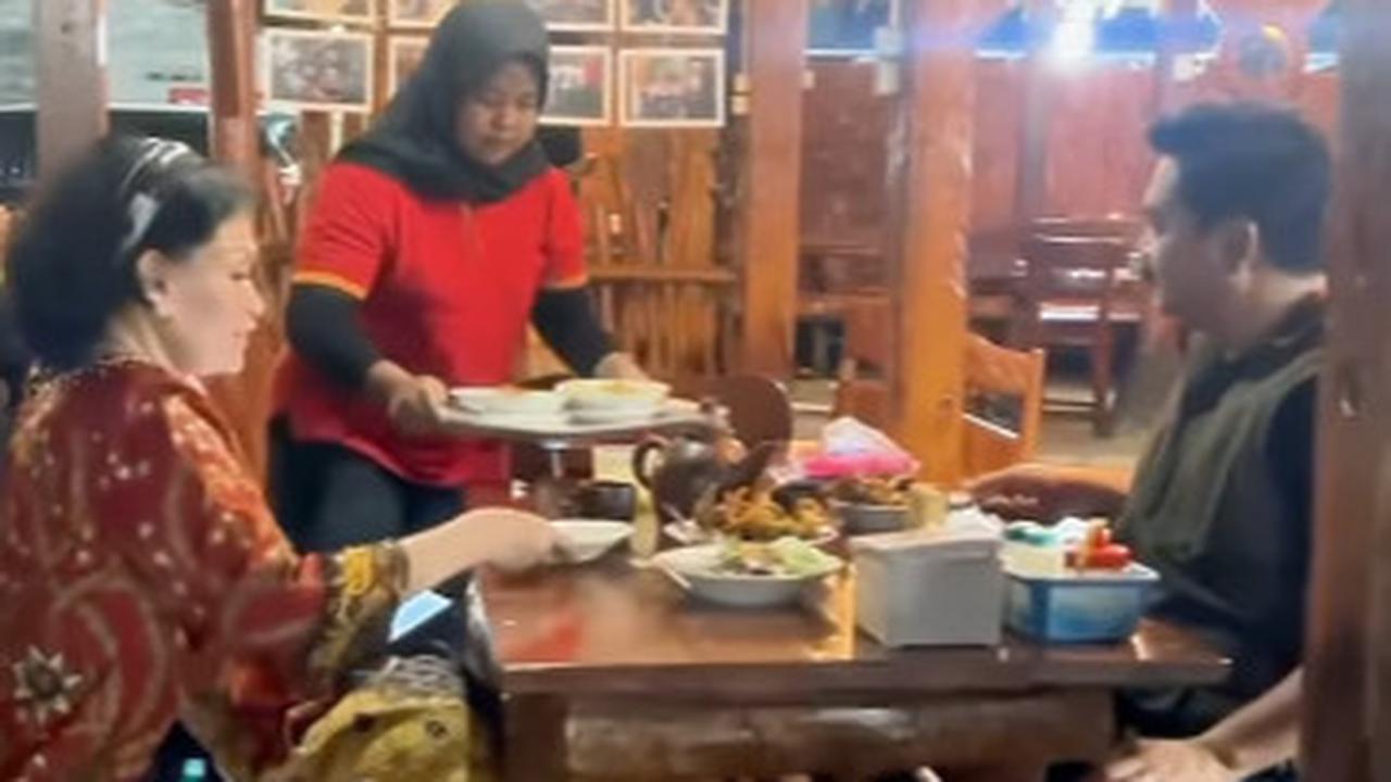 Bikin Ngiler Kulineran Mantan Panglima TNI Santap Mie Jowo Plus Balungan Ayam "Wuenakk"