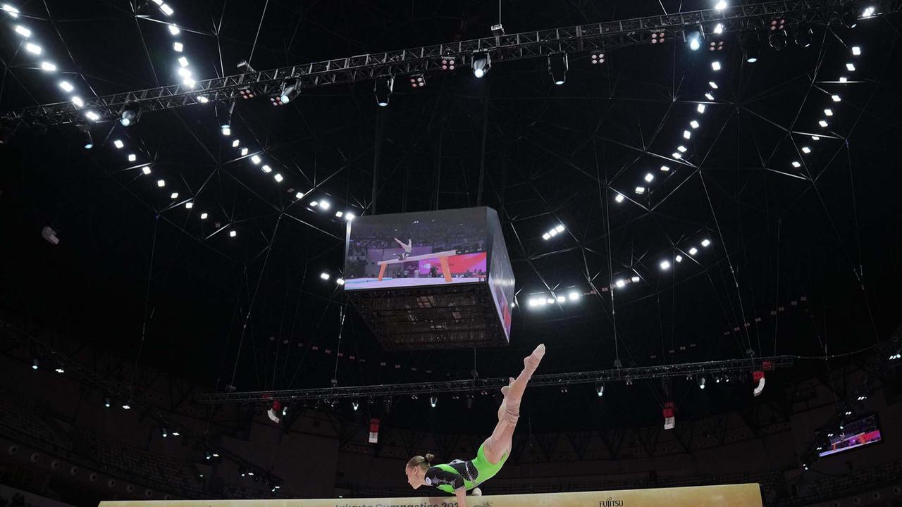 FOTO: Momen Gemilang Angelina Melnikova di Kejuaraan Dunia Gimnastik 2025