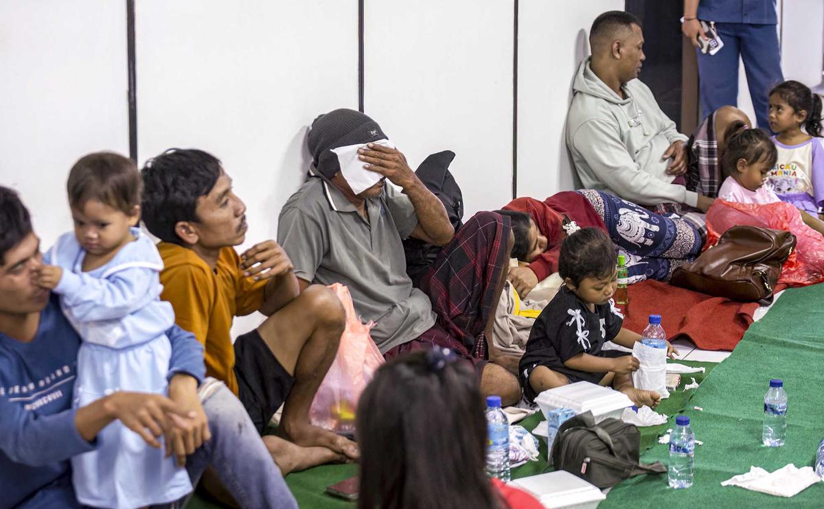 Operasi SAR Gabungan Evakuasi Korban Kebakaran KMP Putri Yasmin