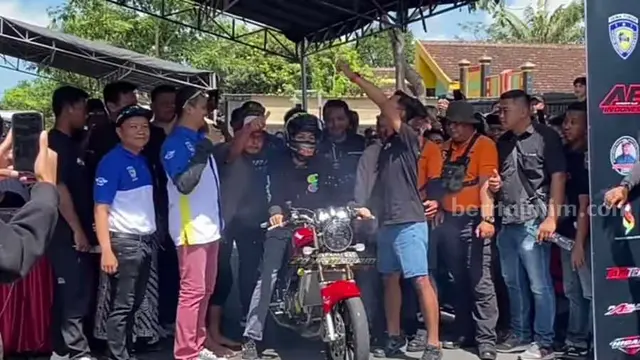 Gus Iqdam drag