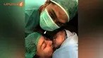 Adi Nugroho dan Donita sempat melakukan selfie sebelum persalinan untuk mengurangi ketegangan Donita.