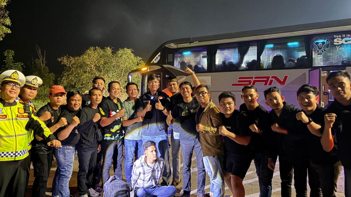 Tas Hitam Penumpang Bus Berisi Ribuan Ekstasi