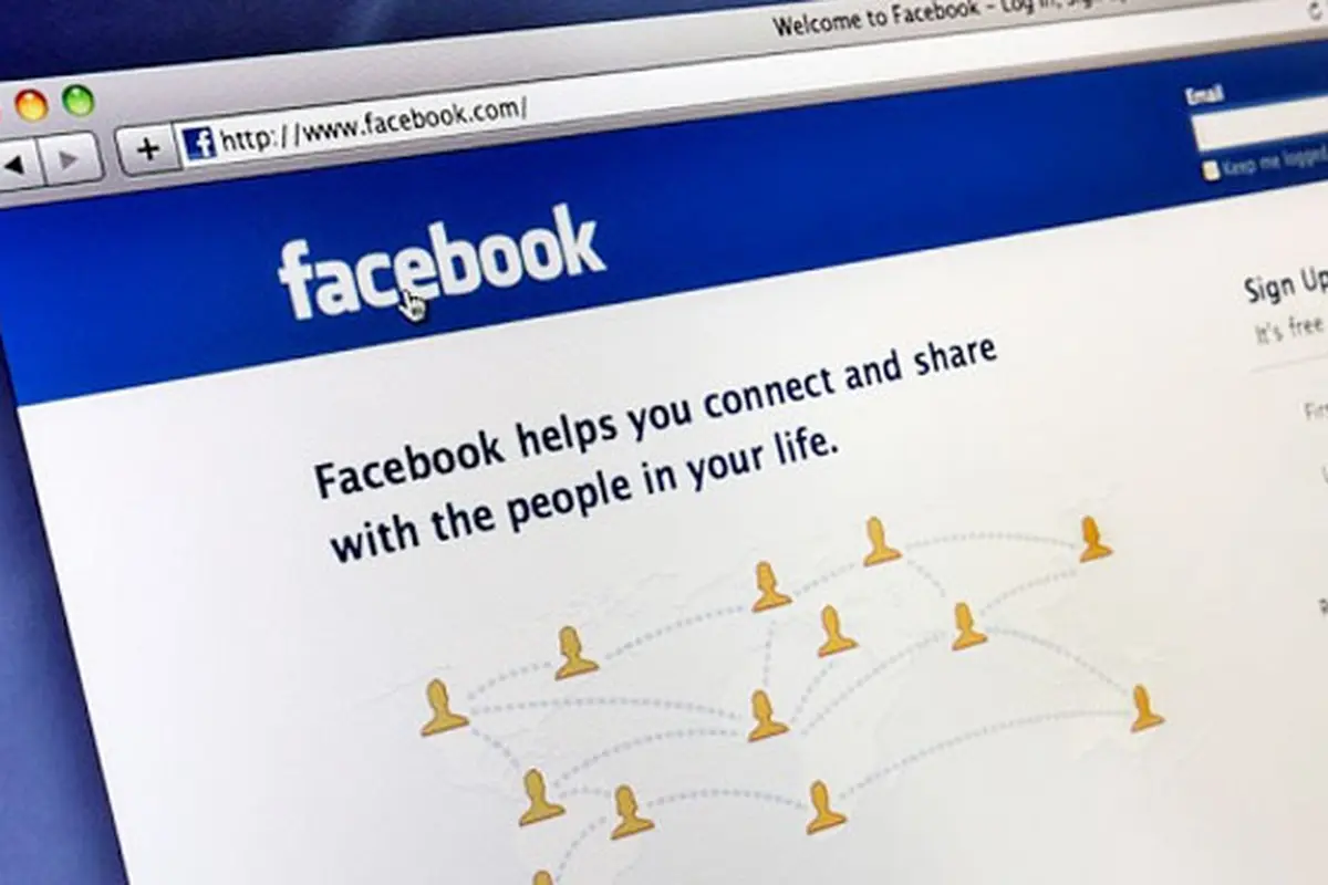 facebooka-130429c.jpg