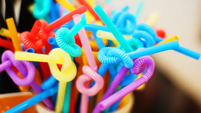 Sedotan Ajaib Bisa Jadi Mainan Mahal