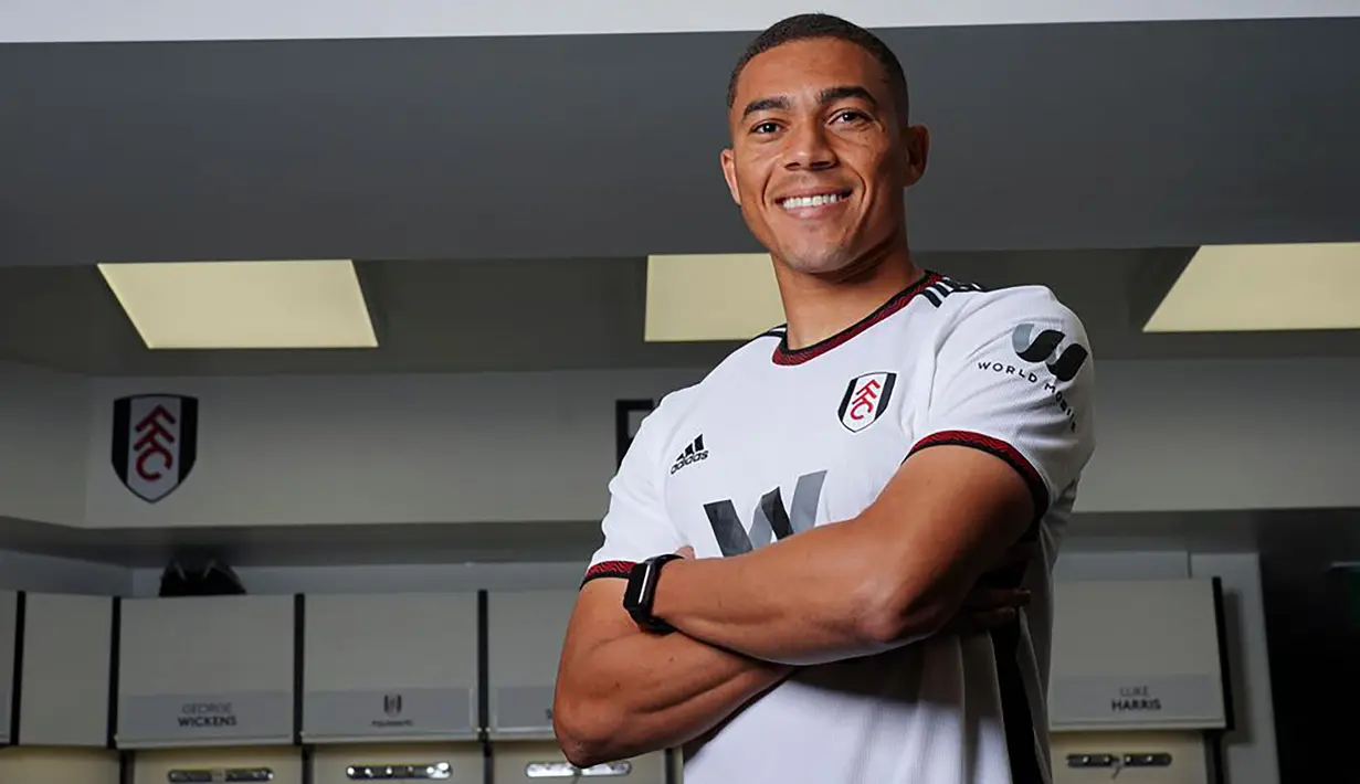 Carlos Vinicius. Striker berusia 27 tahun ini didatangkan Fulham dari Benfica pada awal musim 2022/2023 dengan nilai transfer sebesar 5 juta euro dan terikat kontrak selama 3 tahun hingga Juni 2025. Sebelumnya ia juga pernah berlaga di Liga Inggris bersama Tottenham Hotspur dengan status pinjaman dari Benfica pada musim 2020/2021. Bersama Fulham ia telah tampil 6 kali di Liga Inggris musim 2022/2023 ini. (fulhamfc.com)