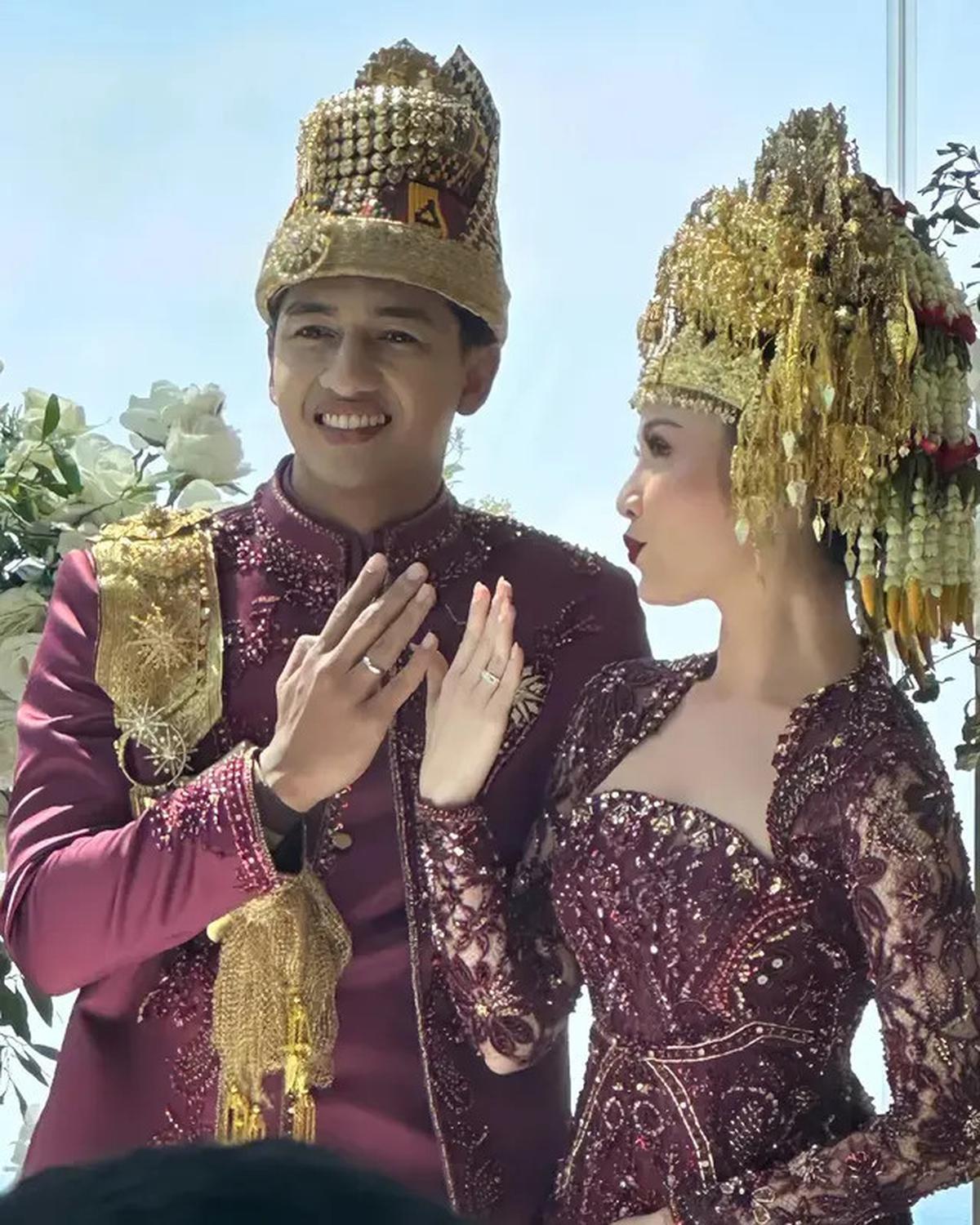 8 Potret Akad Nikah Harris Vriza dan Haviza di Bali, Beri Mahar Emas Batangan