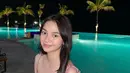 Seperti gaun polos dengan aksen ruffle, atau setelan kasual yang dipadukan dengan aksesori sederhana. Penampilannya ini menunjukkan bahwa Sydney tidak hanya memerhatikan tren, tetapi juga memiliki gaya personal yang kuat. [@cuttaryofficial].