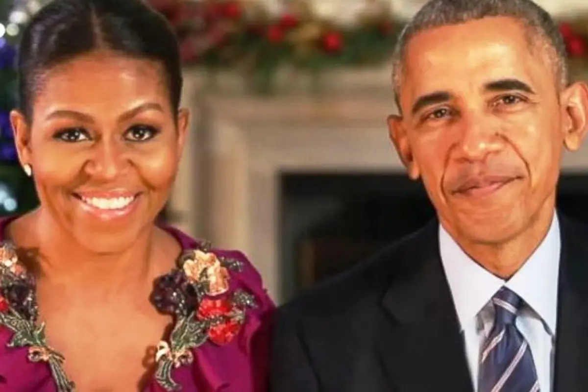 Didampingi istri, Obama sampaikan pesan Natal terakhir sebagai Presiden AS