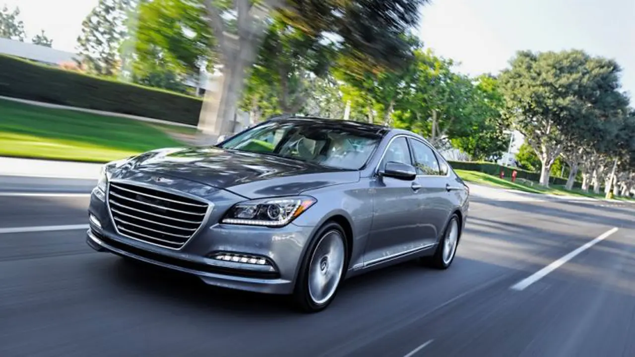 [OTO-News} Hyundai Genesis Paling Murah Dilego Rp 429 Juta