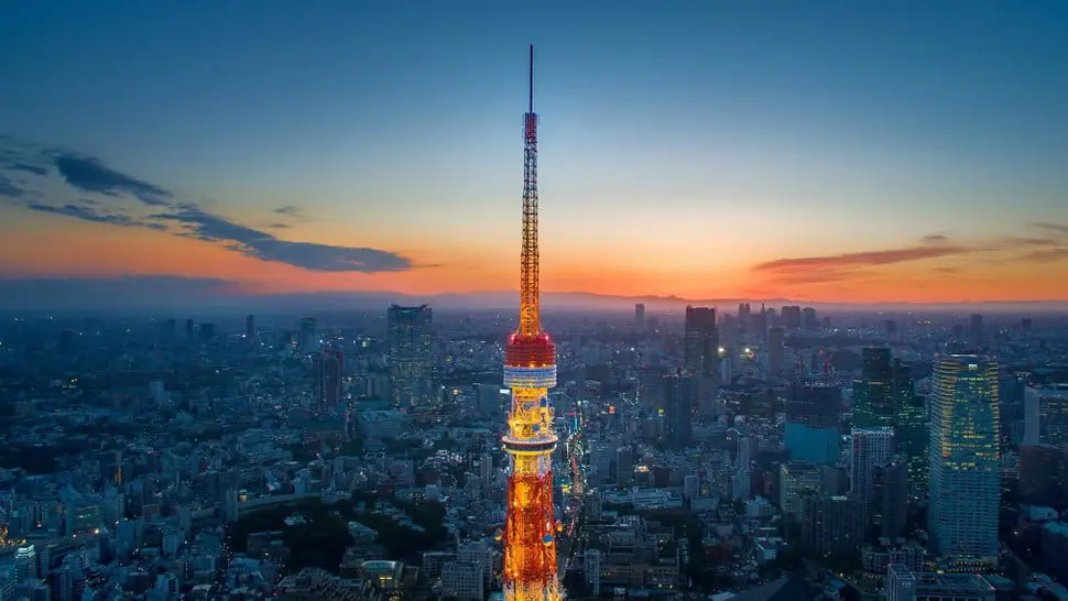 	Foto puncak Menara Tokyo diambil di Tokyo, Jepang (Doc: Dani116/ Dronestagram)