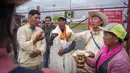 Pemandu pendaki veteran itu pria 53 tahun itu baru turun dari puncak setelah memandu seorang pendaki asing pada pekan lalu. (AP Photo/Niranjan Shrestha)