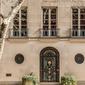 Potret depan rumah Gianni Versace yang dijual seharga 1 triliun. (dok. Eitan Gamliely for Sotheby's International Realty/https://www.luxhabitat.ae)