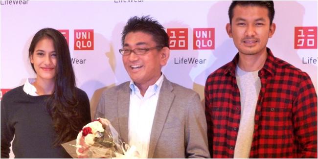 Pevita Pearce dan Rio Dewanto beserta Mr. Yasuhiro Hayashi, Presiden Direktur dan COO PT. Fast Retailing Indonesia