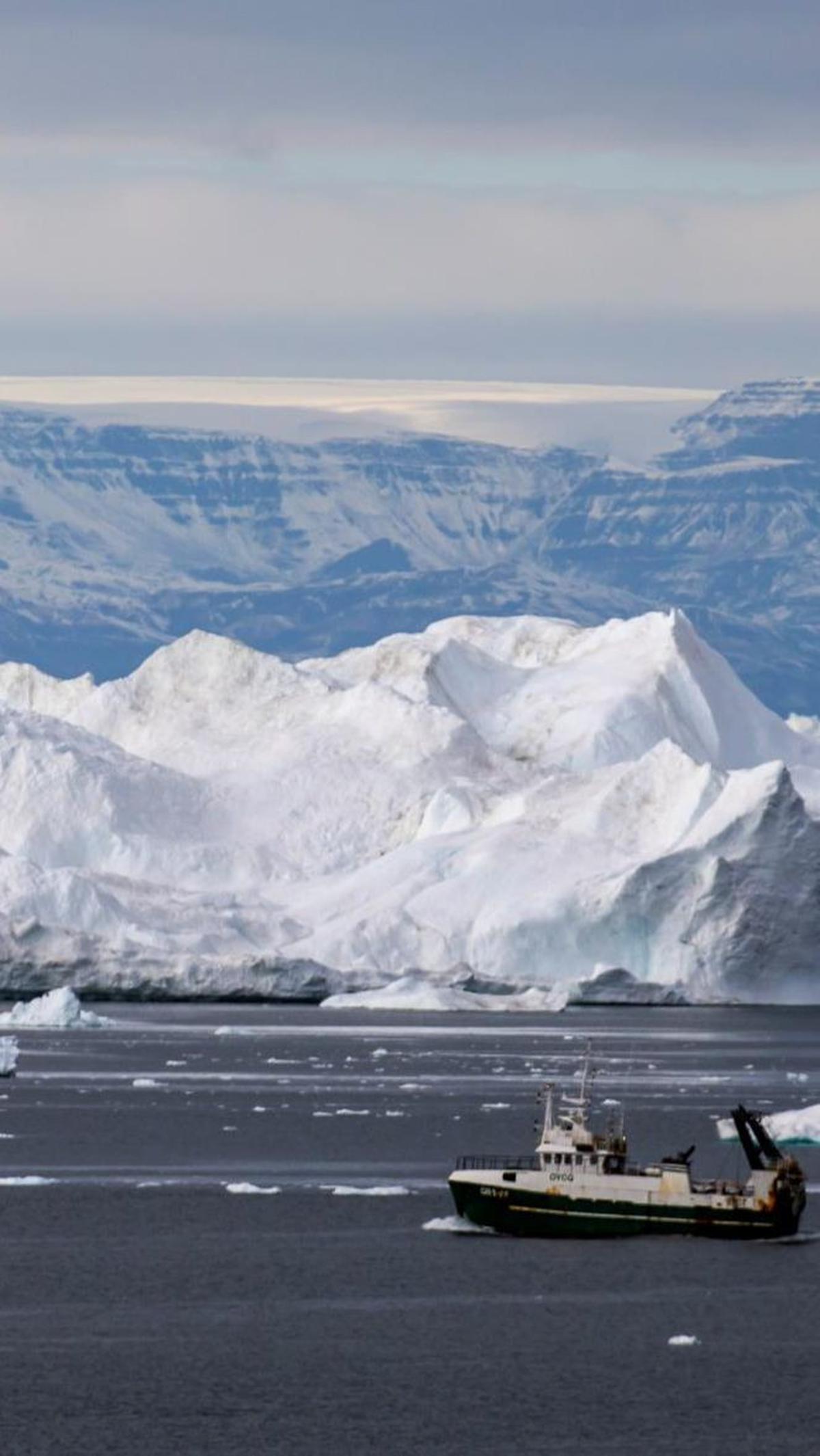 Alasan lainnya yakni air dan tanah di Islandia mengandung komposisi kimia yang tidak menguntungkan bagi nyamuk. Selain itu, ada juga faktor pemanasan global yang terus menerus menjadi penyebab perubahan iklim di Islandia.