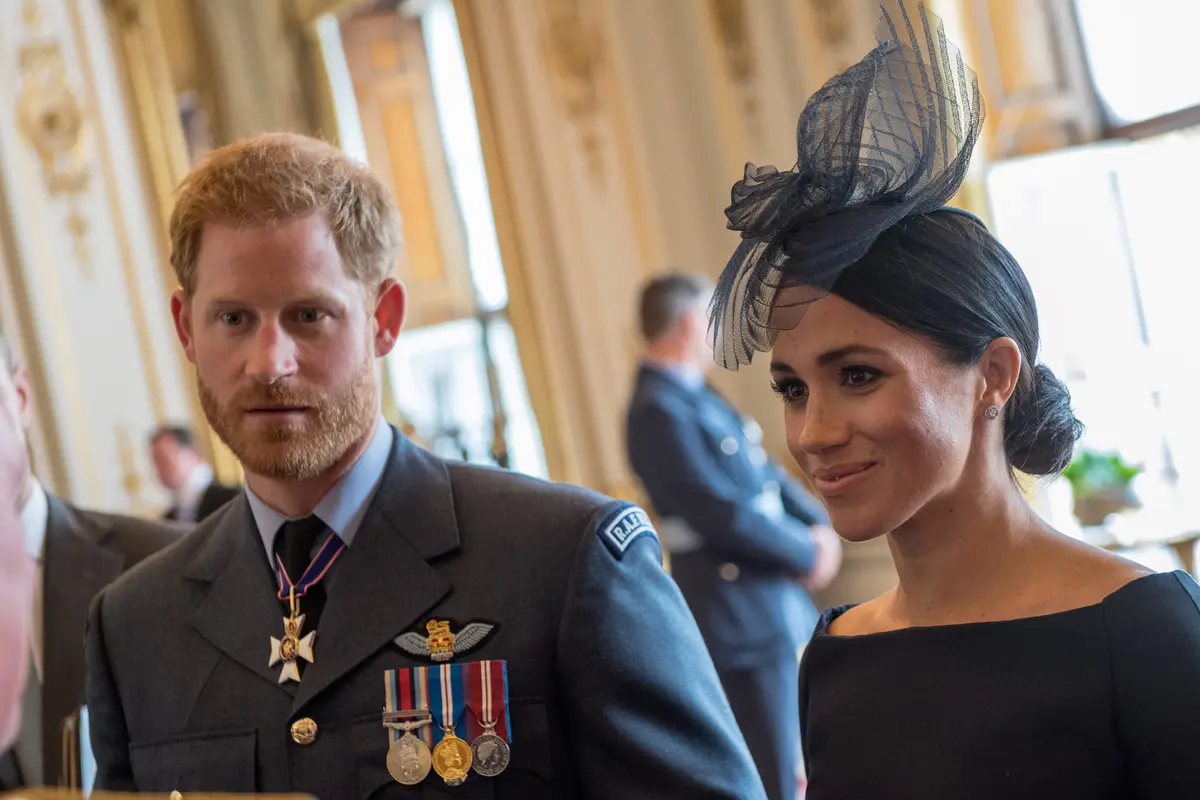 [Bintang] Pangeran Harry - Meghan Markle