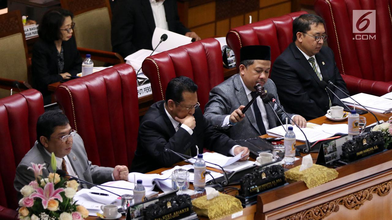 DPR Sahkan Revisi UU KPK