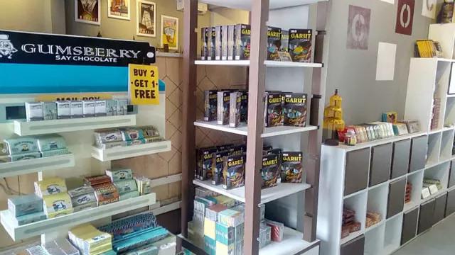 Deretan produk Chocodot di salah satu gerai mereka di Garut