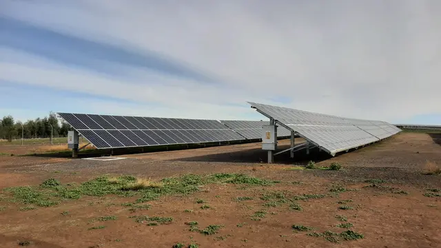 Australia memprioritaskan energi terbarukan seperti panas matahari untuk menganti energi kotor batu bara. Targetnya 82 persen penggunaan energi terbarukan tercapai pada 2035. (Sigit/Liputan6.com)