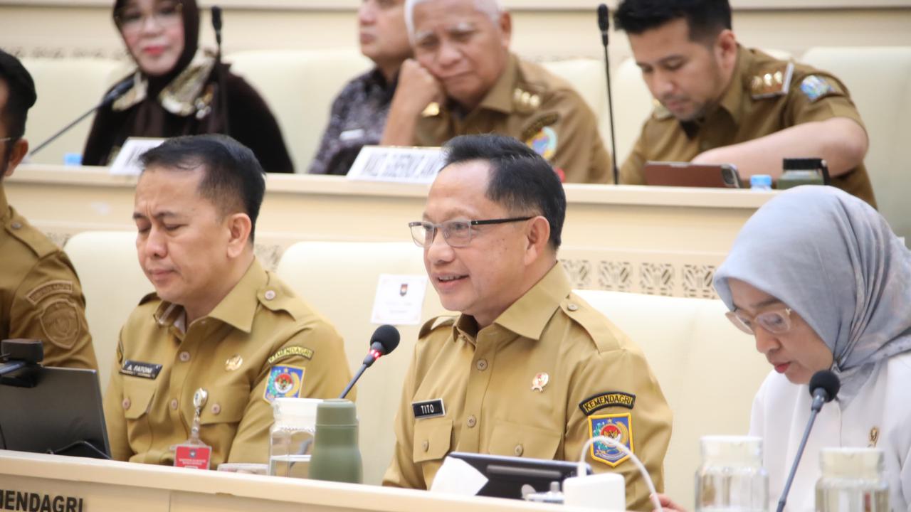 Solusi Penataan PPPK di Daerah, Mendagri Minta Pemda Tidak Rekrut Tenaga Honorer Baru