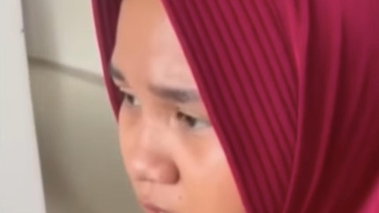 art curi uang majikan