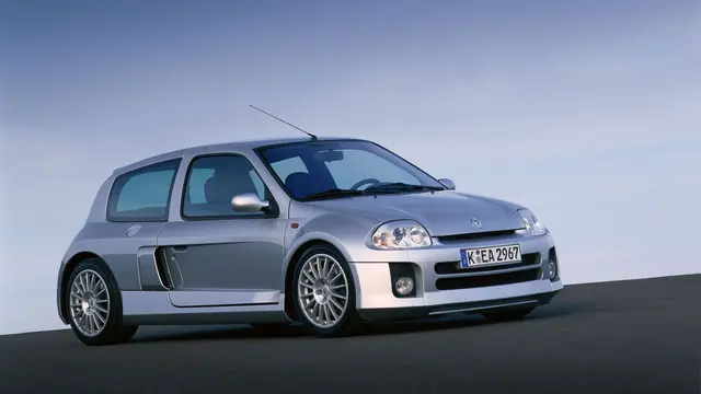 Renault Clio V6
