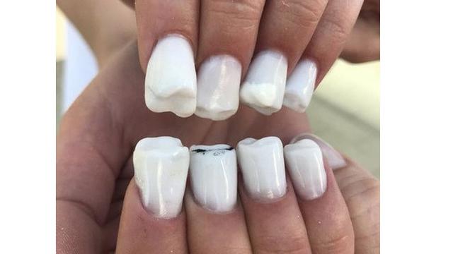 6 Potret Jari Kuku yang Dihias Absurd Ini Bikin Tepuk Jidat