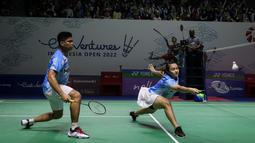 Saraf kejepit Praveen Jordan tepatnya terjadi di bagian pinggang dan merupakan cedera kambuhan yang sempat menimpanya juga di Kejuaraan Asia 2022 pada bulan April lalu. (Bola.com/Bagaskara Lazuardi)