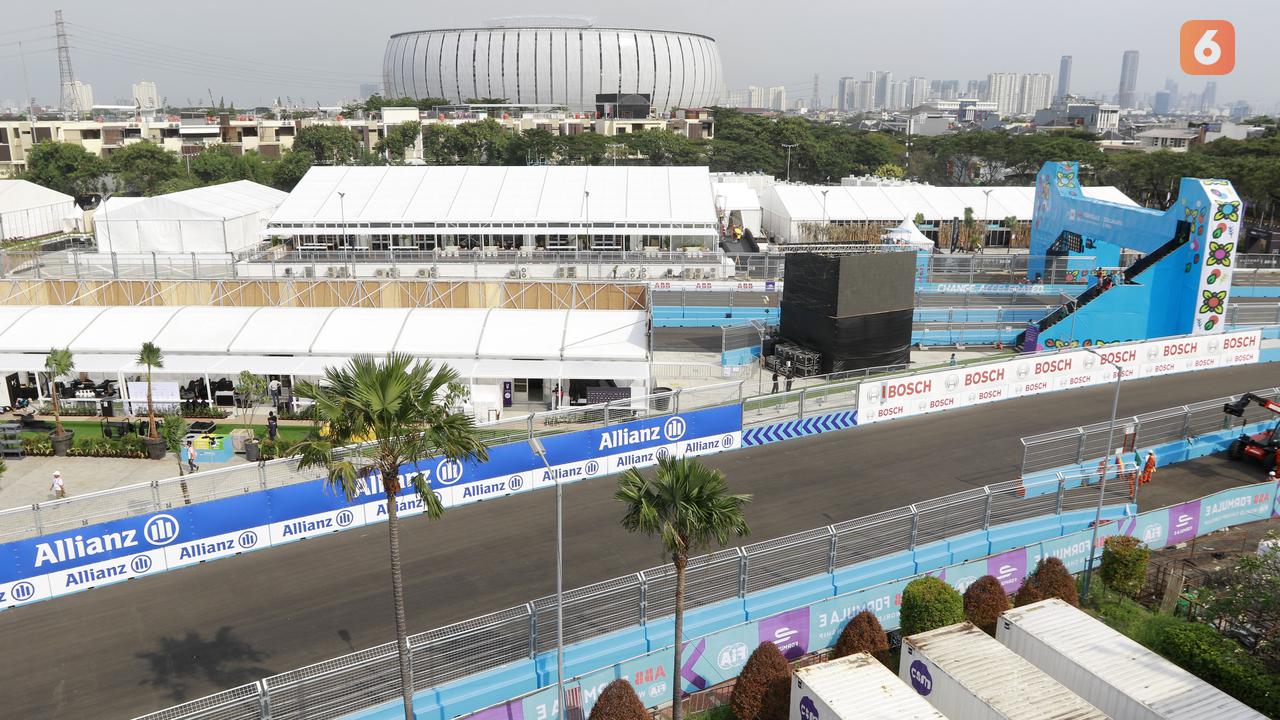 Suasana Sirkuit Formula E Jakarta Jelang Balapan