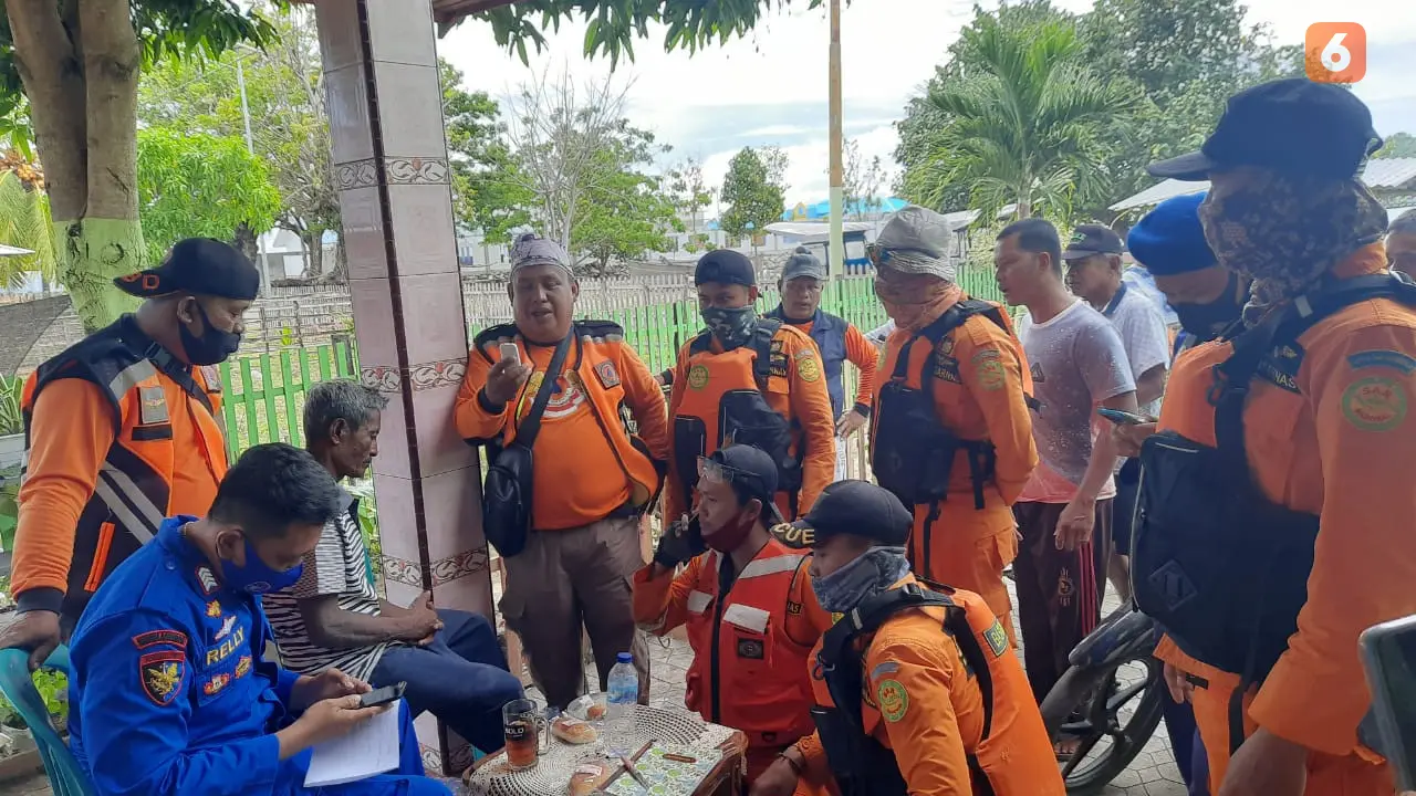 Setelah terombang ambing selama 5 hari di tengah laut, satu nelayan yang hilang akibat gelombang tinggi di wilayah Teluk Tomini akhirnya ditemukan.(Arfandi Ibrahim/Lipuran6.com)